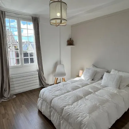 Charmant 2 Pieces En Centre-ville De - 30m² Pour 2 Pers., Animaux Acceptes - Fr-1-487-348 *